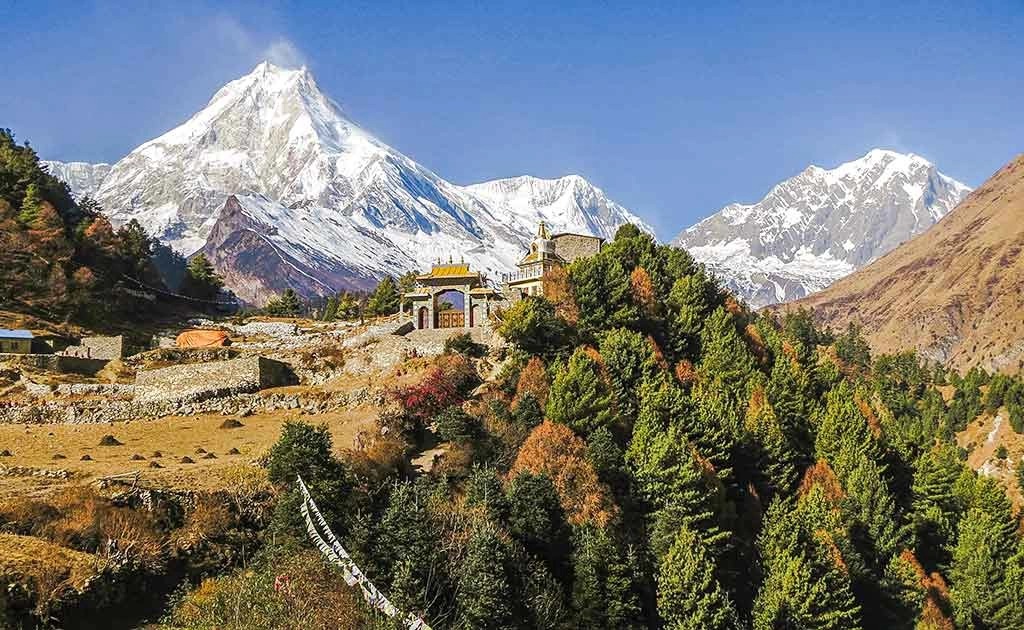 Manaslu circuit trek