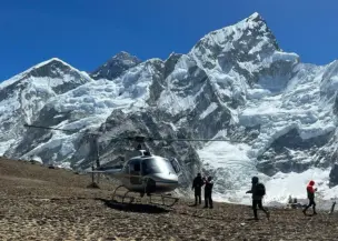 luxury-helicopter-everest-tour
