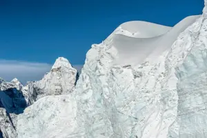 island-peak-climbing